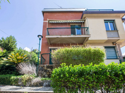 Villa, Salita alla Chiesa di Fegino, Genova, GE