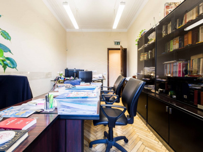 Ufficio, Piazza della Vittoria, Genova (GE)