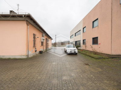 Capannone, Strada Serravalle, Novi Ligure (AL)