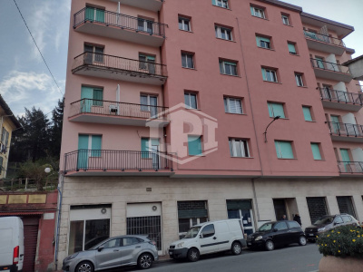 Locale commerciale, Corso Italia, Ronco Scrivia (GE)