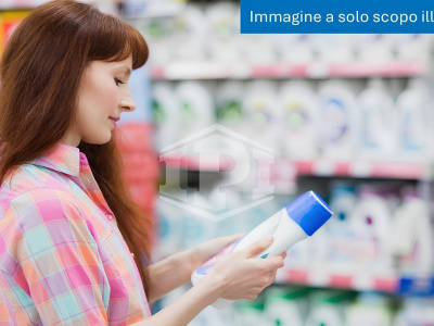 Locale commerciale, Corso Italia, Ronco Scrivia (GE)