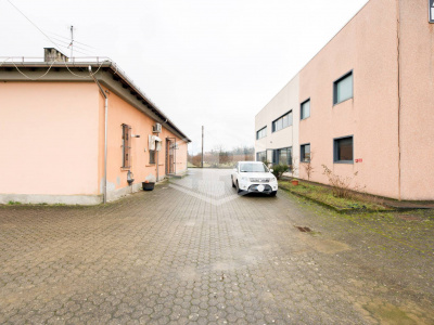 Capannone, Strada Serravalle, Novi Ligure (AL)