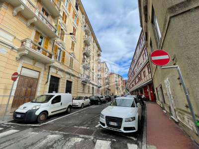 Locale commerciale, Via Corridoni, Savona (SV)