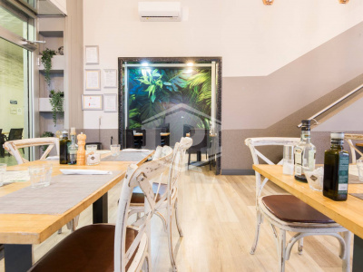 Locale commerciale, Largo XII Ottobre, Genova, Ge