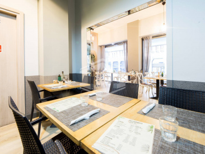 Locale commerciale, Largo XII Ottobre, Genova, Ge