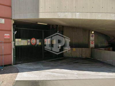 Posti auto, Via Di Francia, Genova, GE