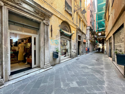 Locale commerciale, Via della Maddalena, Genova, GE