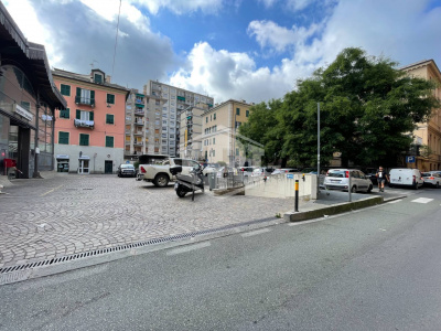 Box, Via Ferro, Genova, GE