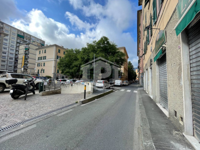 Box, Via Ferro, Genova, GE