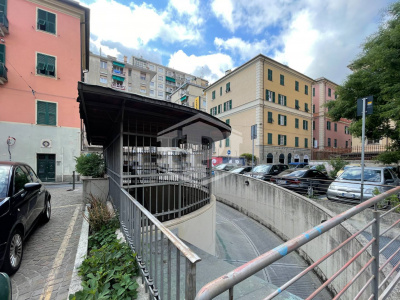 Box, Via Ferro, Genova, GE
