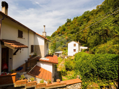Casa semi-indipendente, Via Pernecco Inferiore, Serra Ricco' (GE)
