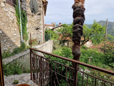 Quadrilocale con giardino a Vallico di Sopra - Fabbriche di Vergemoli (LU)