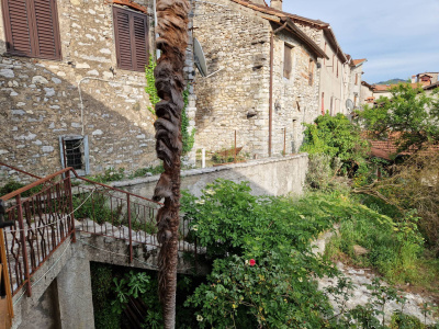 Quadrilocale con giardino a Vallico di Sopra - Fabbriche di Vergemoli (LU)