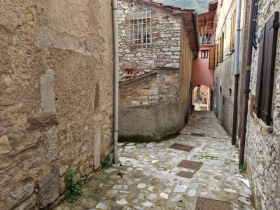 Quadrilocale con giardino a Vallico di Sopra - Fabbriche di Vergemoli (LU)