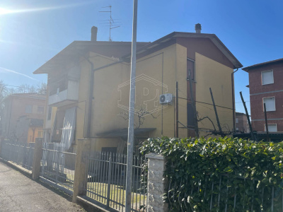 Quadrilocale in via Don Pasqualino Borghi, Castelnovo di Sotto (RE)
