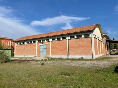 Edificio Commerciale in via Roma, Novellara (RE)
