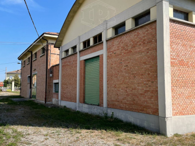 Edificio Commerciale in via Roma, Novellara (RE)