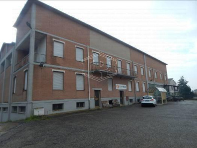 Edificio cielo-terra via Trento, Fabbrico (RE)