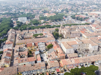 Trilocale in  Circonvall. Sacchetti, Centro Storico, Cervia (RA)