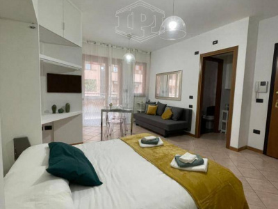 Bilocale con terrazzo, Casalecchio di Reno (BO), Meridiana