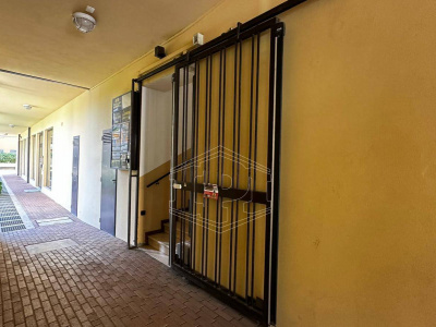 Locale commerciale in centro a Granarolo dell'Emilia (BO)