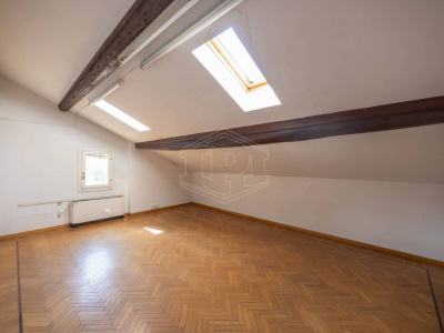 Appartamento di pregio con cortile privato in Strada Maggiore, Bologna (BO)