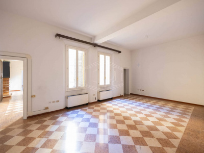 Appartamento di pregio con cortile privato in Strada Maggiore, Bologna (BO)
