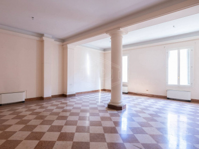 Appartamento di pregio con cortile privato in Strada Maggiore, Bologna (BO)