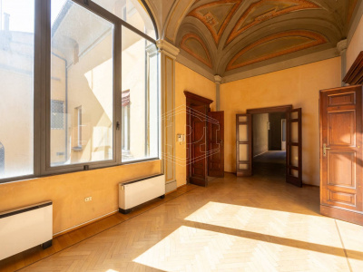 Appartamento di pregio con cortile privato in Strada Maggiore, Bologna (BO)