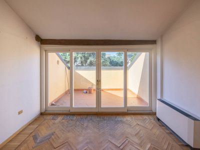 Appartamento con terrazzo abitabile in Strada Maggiore, Bologna (BO)