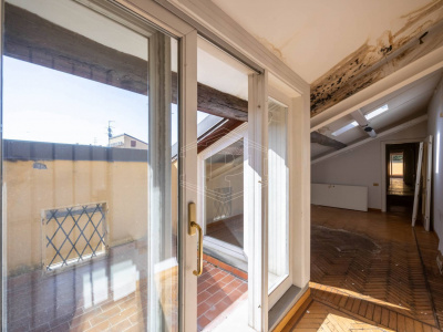 Appartamento con terrazzo abitabile in Strada Maggiore, Bologna (BO)