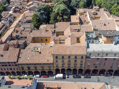Ampio Trilocale di pregio in Strada Maggiore, Bologna (BO)