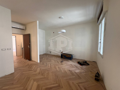 Ampio Monolocale ristrutturato in centro a Imola (BO)