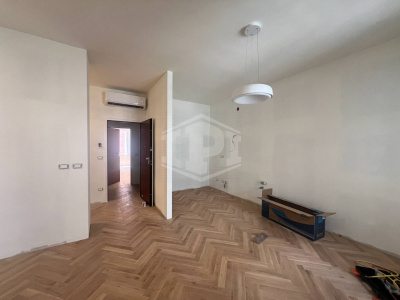 Ampio Monolocale ristrutturato in centro a Imola (BO)