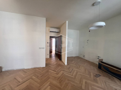 Ampio Monolocale ristrutturato in centro a Imola (BO)