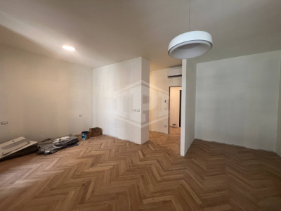 Ampio Monolocale ristrutturato in centro a Imola (BO)