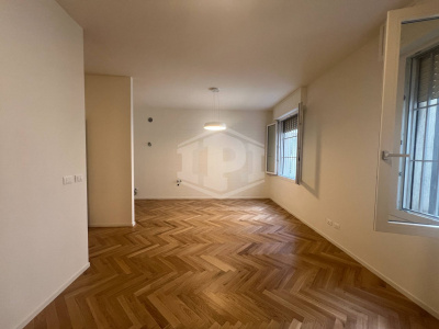 Ampio Monolocale ristrutturato in centro a Imola (BO)