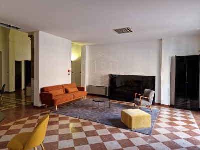 Locale commerciale in Centro, Strada Maggiore, Bologna (BO)