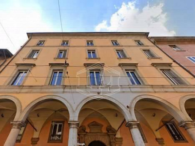 Locale commerciale in Centro, Strada Maggiore, Bologna (BO)