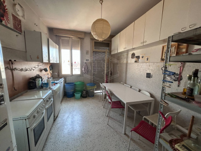 Appartamento di ampie dimensioni, adiacente via Milazzo, Bologna (BO)