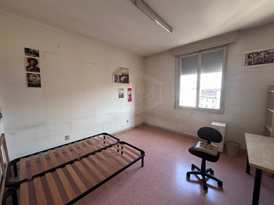 Appartamento di ampie dimensioni, adiacente via Milazzo, Bologna (BO)