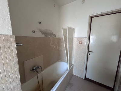Appartamento di ampie dimensioni, adiacente via Milazzo, Bologna (BO)