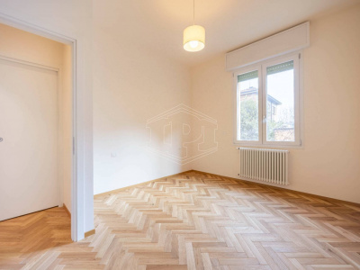 Trilocale pari al nuovo in Centro, Via Milazzo, Bologna (BO)