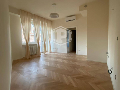 Trilocale pari al nuovo in Centro, Via Milazzo, Bologna (BO)