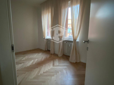 Trilocale pari al nuovo in Centro, Via Milazzo, Bologna (BO)