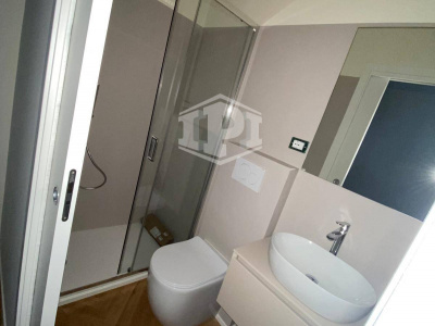 Trilocale pari al nuovo in Centro, Via Milazzo, Bologna (BO)