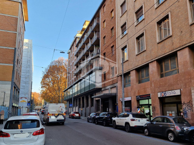 Trilocale pari al nuovo in Centro, Via Milazzo, Bologna (BO)