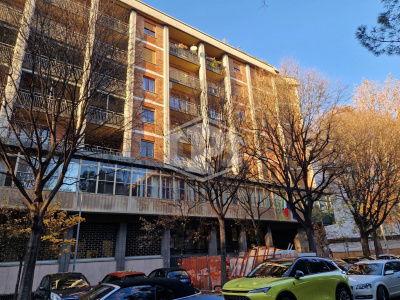 Trilocale pari al nuovo in Centro, Via Milazzo, Bologna (BO)