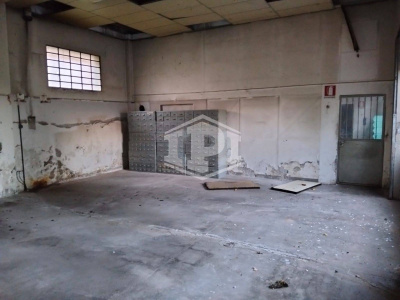Complesso immobiliare residenziale con corte e posti auto in centro ad Anzola dell'Emilia, (BO)