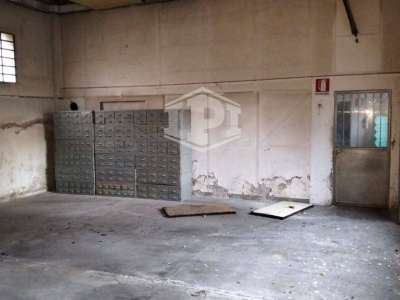 Complesso immobiliare residenziale con corte e posti auto in centro ad Anzola dell'Emilia, (BO)